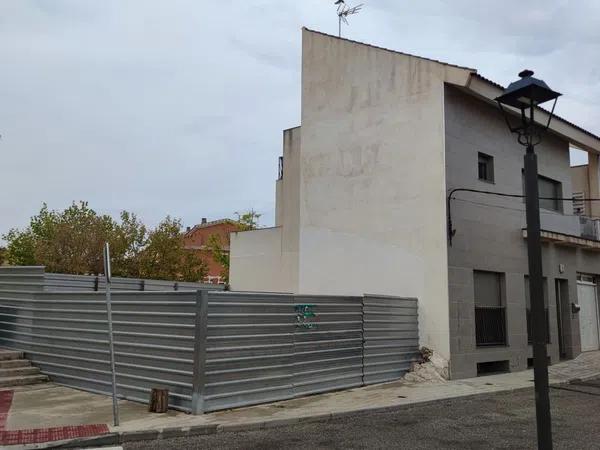 Terreno en avenida Carlos Soria, 23