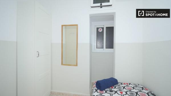 Alquilo habitación en apartamento de 3 dormitorios en El Born, Barcelona