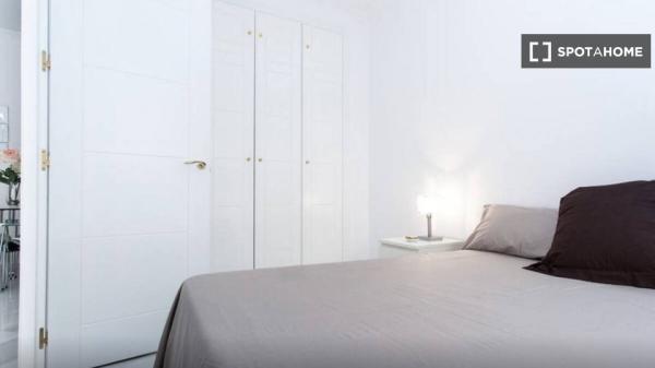 Apartamento de 1 dormitorio en alquiler en Casco Antíguo, Sevilla