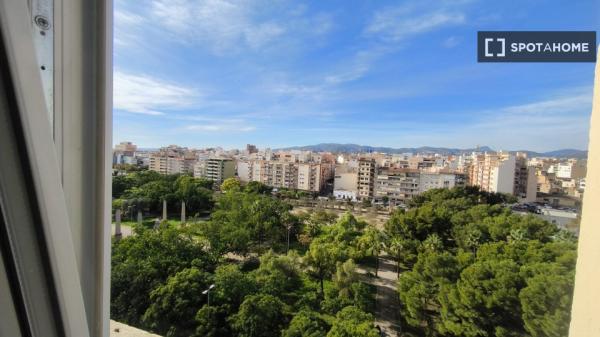 Habitación en piso compartido en Palma