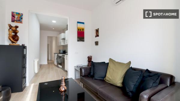 Apartamento de 2 dormitorios en alquiler en Malasaña, Madrid