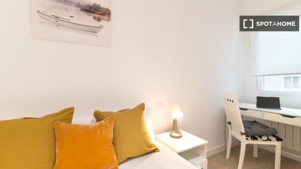 Apartamento de 2 dormitorios en alquiler en Malasaña, Madrid