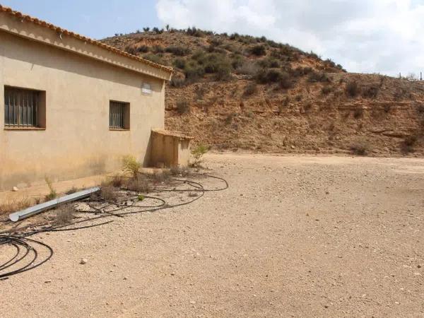 Terreno en calle Carlos Arniches