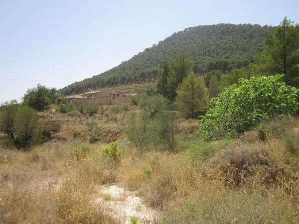 Terreno en via del Mediterráneo