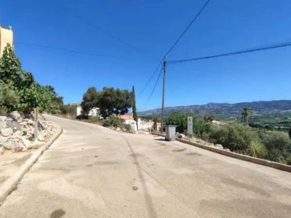 Terreno en calle Sirio