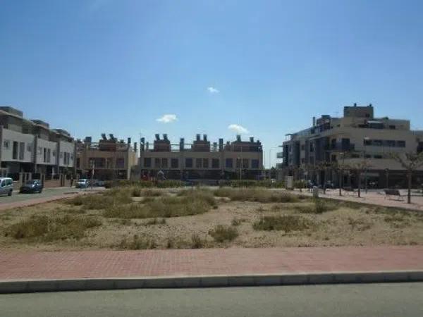 Terreno en calle Campello