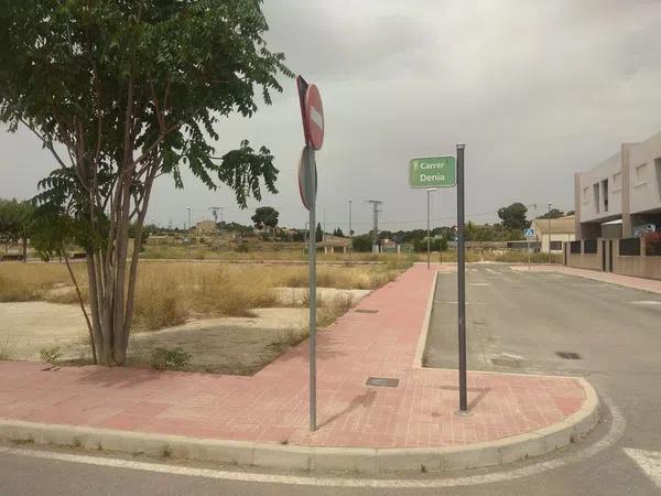 Terreno en calle Campello