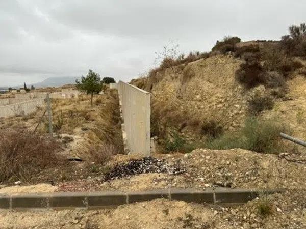 Terreno en calle Garcilaso de la Vega