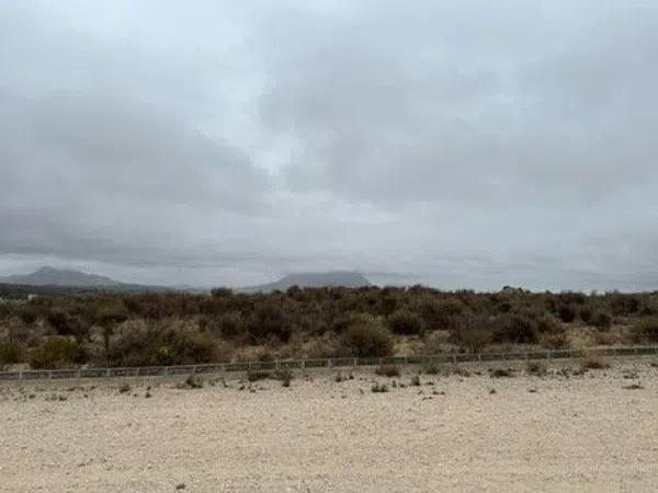 Terreno en calle Garcilaso de la Vega