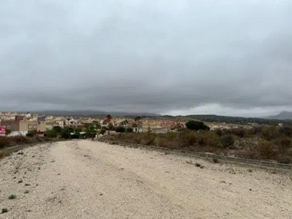 Terreno en calle Garcilaso de la Vega