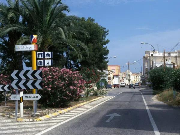 Terreno en avenida Mediterraneo