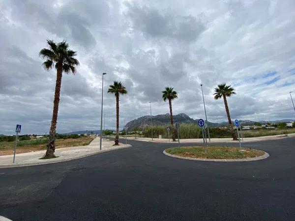 Terreno en avenida Mediterraneo