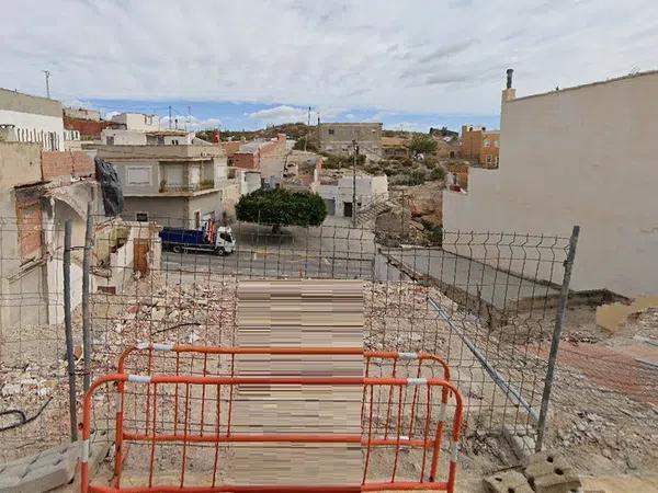 Terreno en calle Sierra, 42