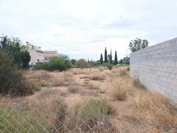 Terreno en calle Bernia