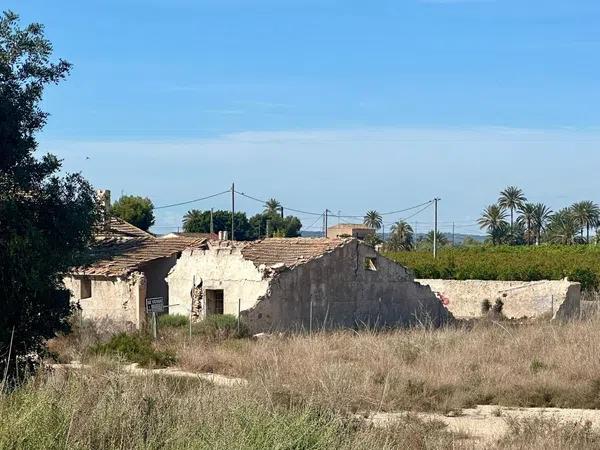 Terreno en Barrio Travalón