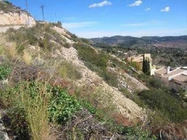 Terreno en Urbanización Valle Paraíso