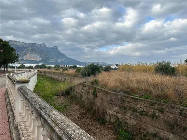 Terreno en calle Benissa