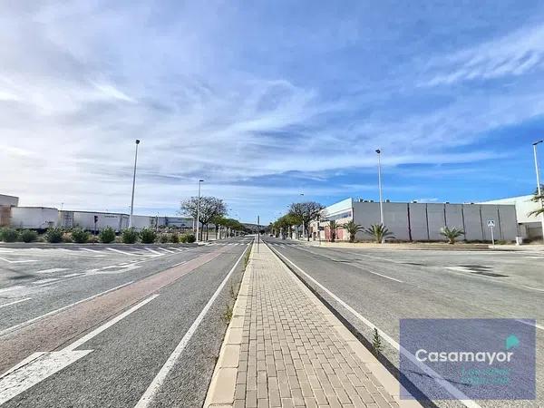 Terreno en calle Nicolás de Bussi