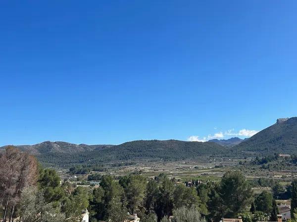 Terreno en Alcalalí