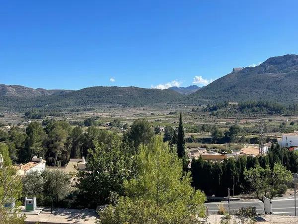 Terreno en Alcalalí