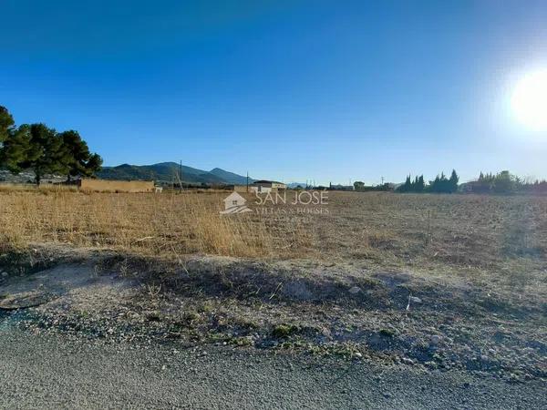 Terreno en Hondón de las Nieves