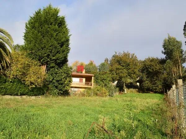 Terreno en Aldea Lombao