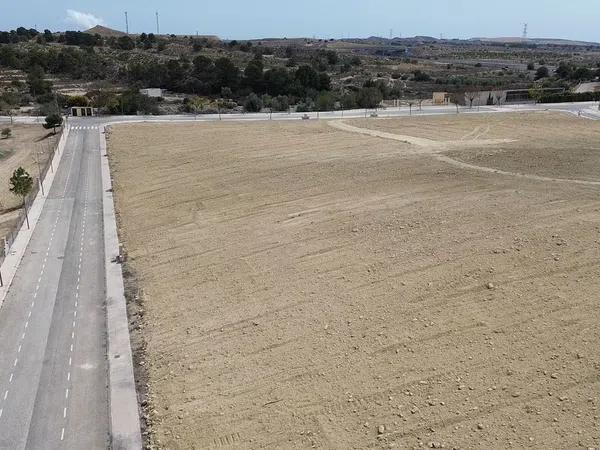 Terreno en avenida de Levante