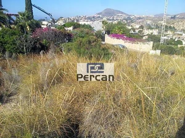 Terreno en calle de la Canyada