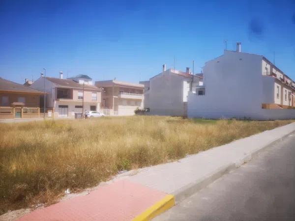 Terreno en calle Antonio García Larrosa, 51