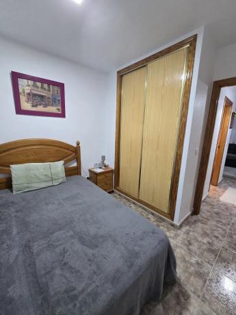 Chalet adosado en calle Leman, 28