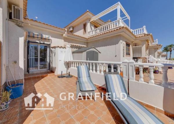 Chalet en Barrio Lomas de Cabo Roig-Los Dolses