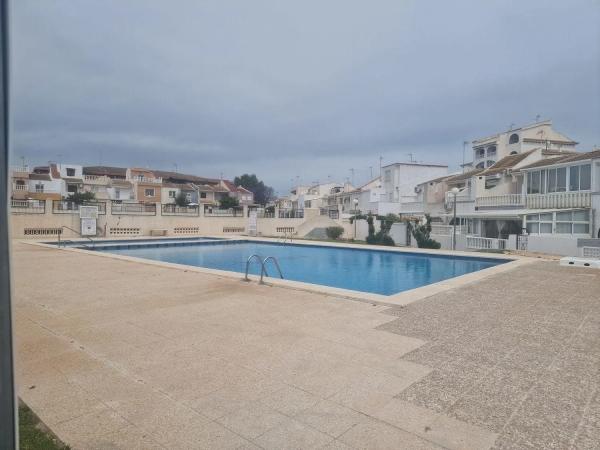 Chalet adosado en calle Nervión, 20