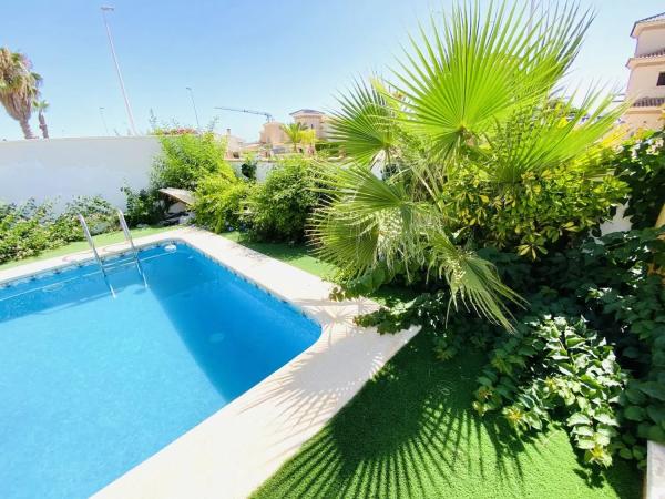 Chalet en Barrio La Zenia