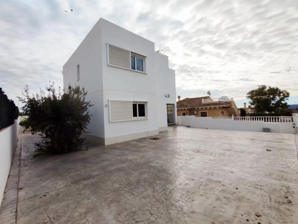 Casa independiente en calle Arcipreste de Hita