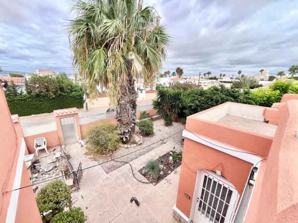 Casa independiente en calle Vicente Aleixandre