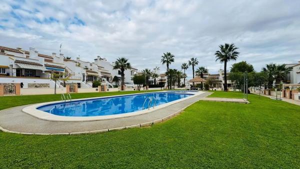 Chalet en Barrio Lomas de Cabo Roig-Los Dolses