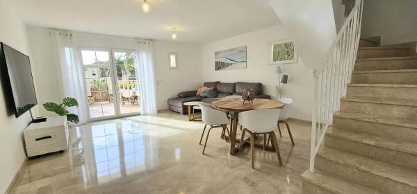 Chalet adosado en calle Isla Mallorca