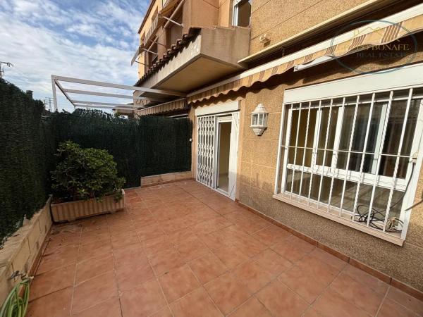 Chalet adosado en avenida Jaume i