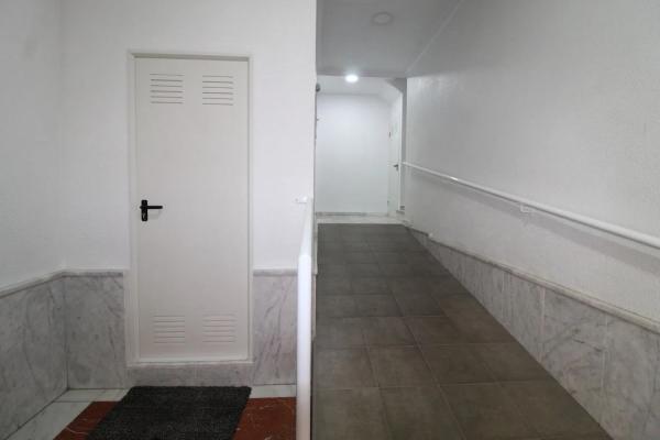 Estudio en calle Almudena, 55