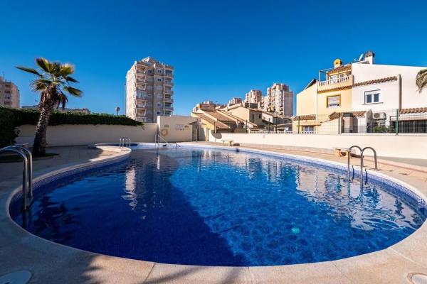 Casa independiente en avenida Baleares