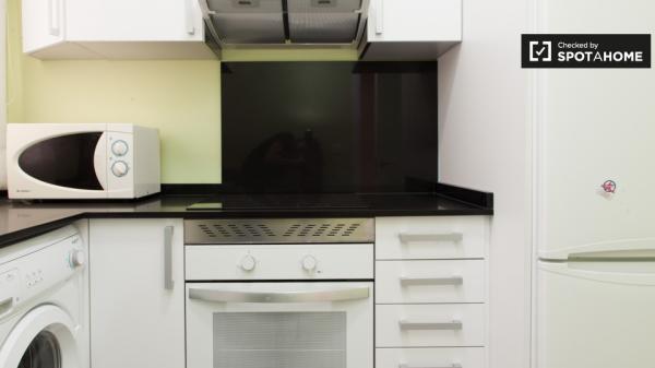 Moderno apartamento de 2 dormitorios en alquiler en La Latina, Madrid