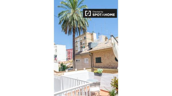 Apartamento de 2 dormitorios en alquiler en en Corts, Valencia