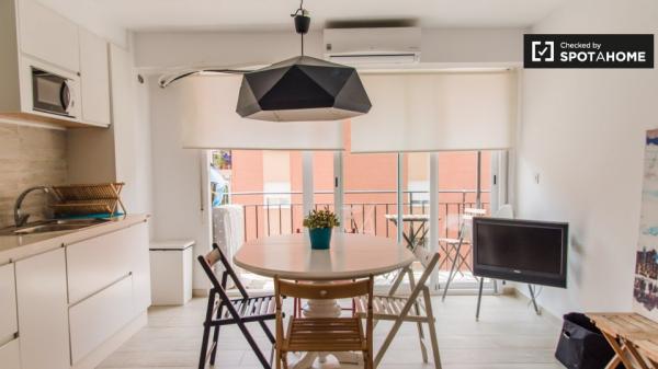 Elegante apartamento de 2 dormitorios en alquiler en Algirós, Valencia