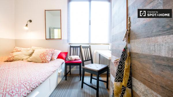 Habitación chic en apartamento de 3 dormitorios en Uribarri, Bilbao