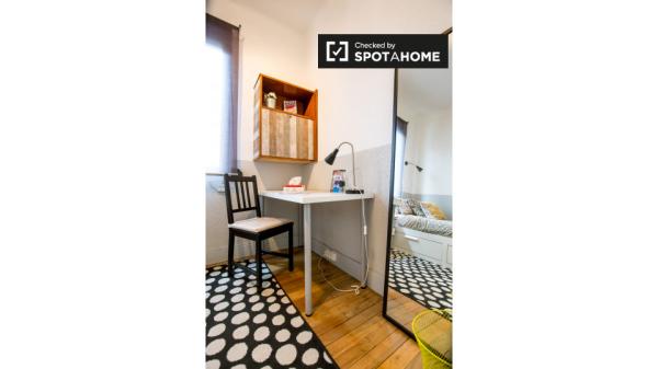 Habitación chic en apartamento de 3 dormitorios en Uribarri, Bilbao