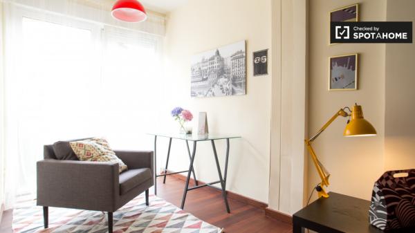 Habitación soleada en apartamento de 3 dormitorios en Getxo, Bilbao