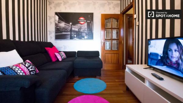 Amplia habitación en apartamento de 3 dormitorios en Uribarri, Bilbao