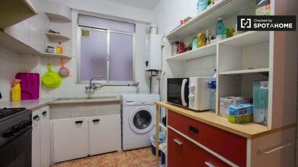 Camera esterna in appartamento con 3 camere da letto a Patraix, Valencia