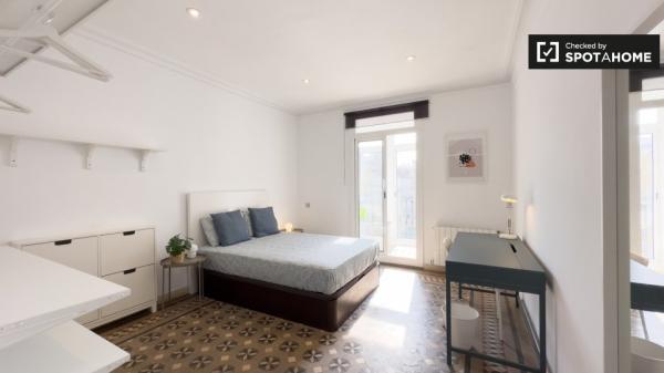 Alquiler de habitaciones en apartamento de 7 dormitorios en Barcelona