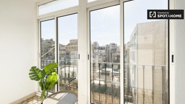 Alquiler de habitaciones en apartamento de 7 dormitorios en Barcelona